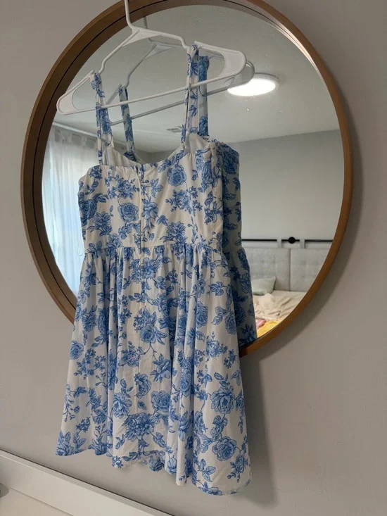 Trixxi White Dress with Blue Floral Print - Picture 6 of 9